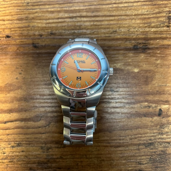 Men’s Michael Kors Silver and Orange Watch (needs new battery) - Picture 2 of 4